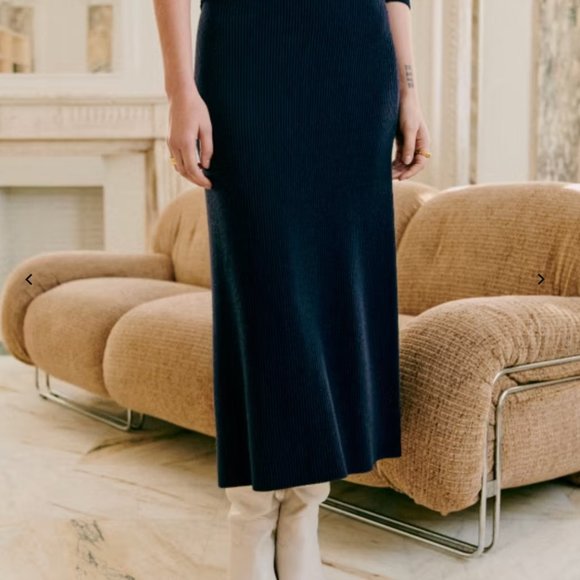 Sezane Naelle Skirt in Navy M - Picture 2 of 4